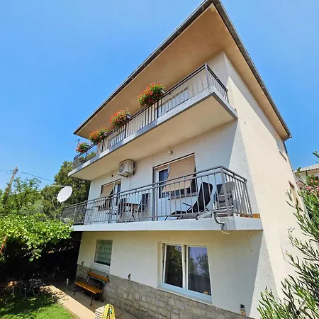 Fuer 4 Pers- Mit Balkon- Tolle Lage By Interhome Διαμέρισμα Novi Vinodolski