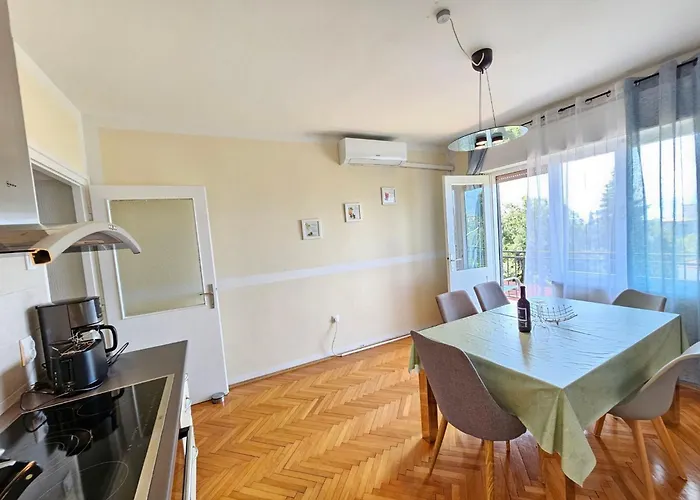 Fuer 4 Pers- Mit Balkon- Tolle Lage By Interhome Διαμέρισμα
