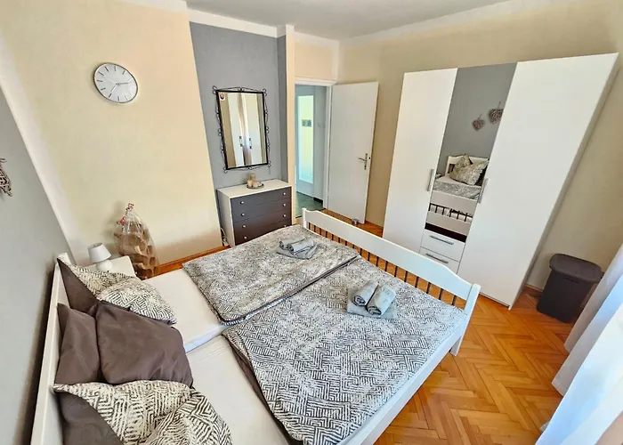 Διαμέρισμα Fuer 4 Pers- Mit Balkon- Tolle Lage By Interhome
