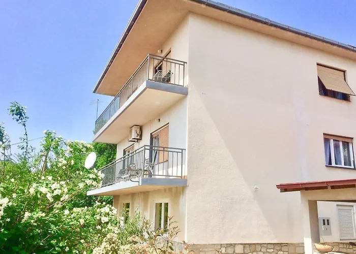 Διαμέρισμα Fuer 4 Pers- Mit Balkon- Tolle Lage By Interhome