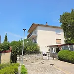 Fuer 4 Pers- Mit Balkon- Tolle Lage By Interhome