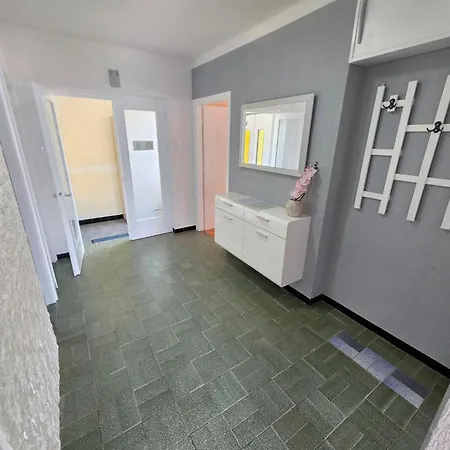 Apartament Fuer 4 Pers- Mit Balkon- Tolle Lage By Interhome Novi Vinodolski