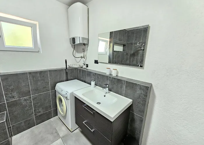Apartamento Fuer 4 Pers- Mit Balkon- Tolle Lage By Interhome *